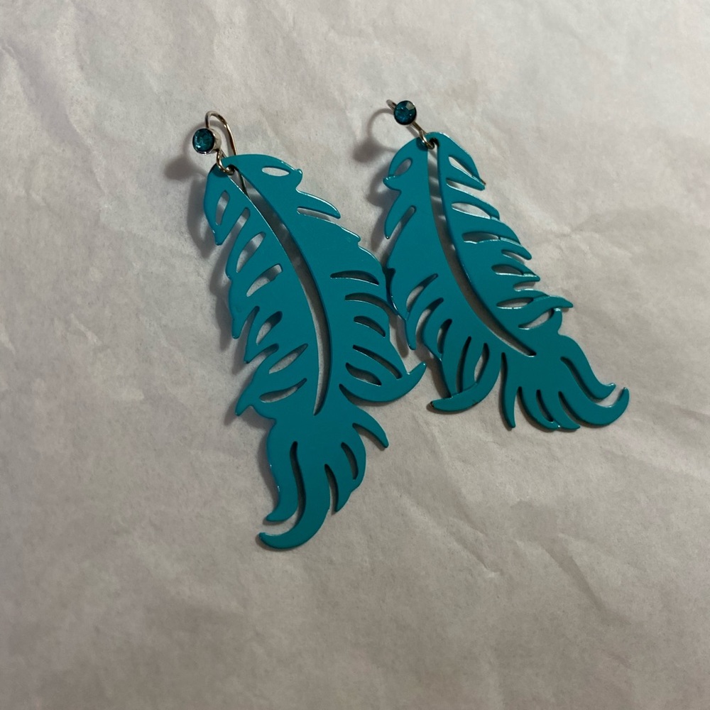 Teal metal leaf cut out dangle earrings